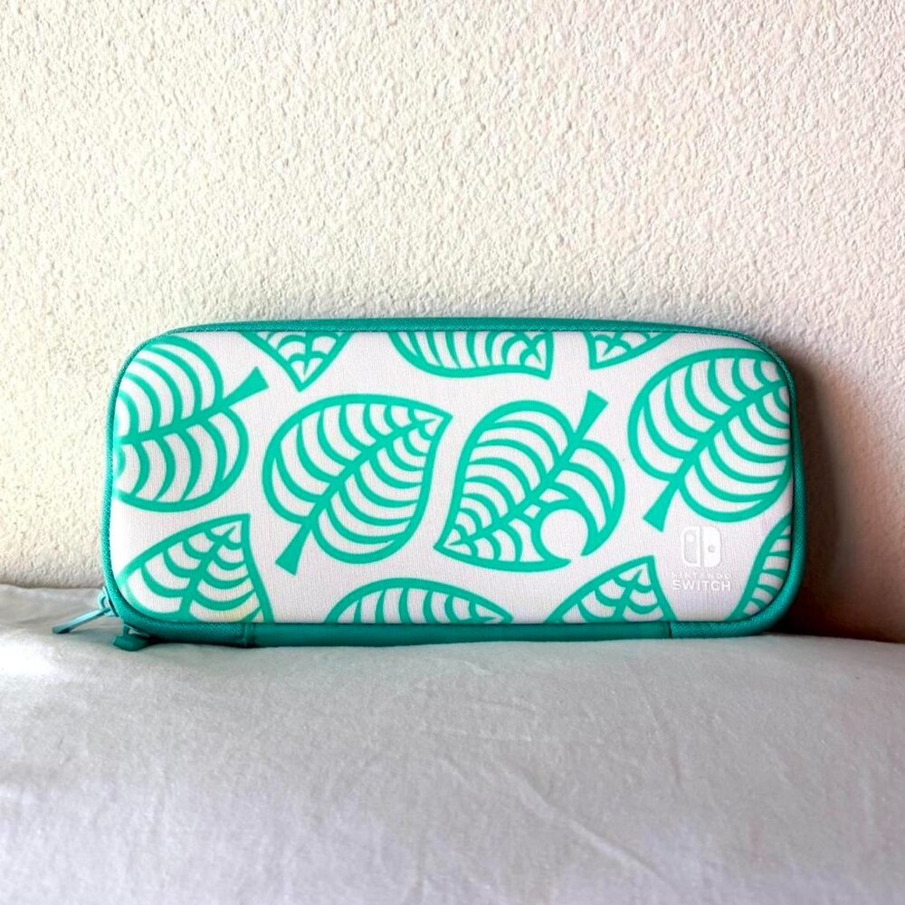 Animal Crossing Nintendo Switch Limited Edition Case 2020